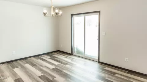 229 Irvine Loop, Bismarck, ND 58504 photo 8