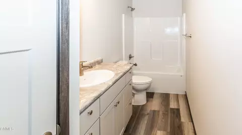229 Irvine Loop, Bismarck, ND 58504 photo 20