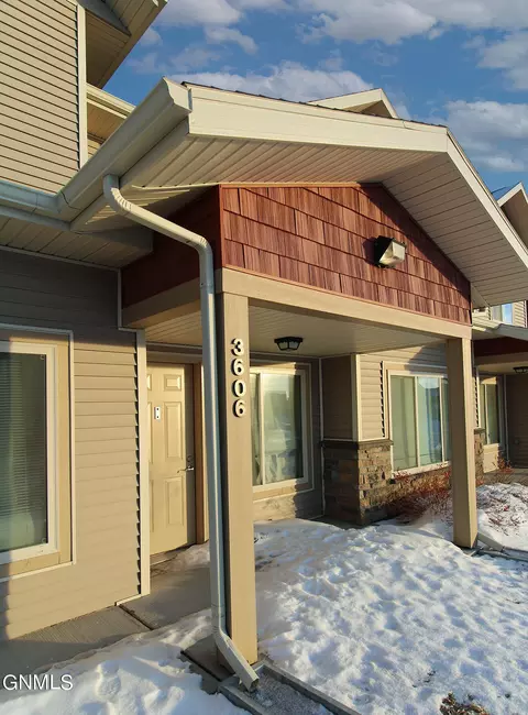 3606 Long Branch Ave, Williston, ND 58801 photo 2