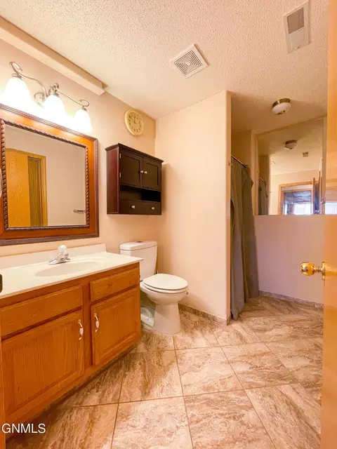 801 E Calgary Ave, Bismarck, ND 58503 photo 18