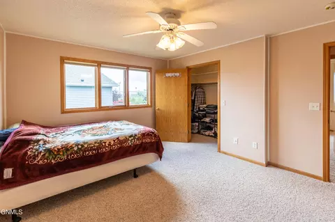 801 E Calgary Ave, Bismarck, ND 58503 photo 7
