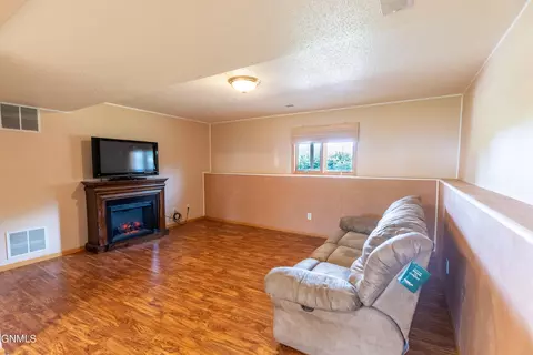 801 E Calgary Ave, Bismarck, ND 58503 photo 13