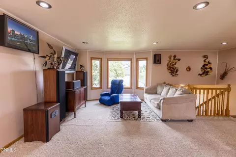801 E Calgary Ave, Bismarck, ND 58503 photo 1