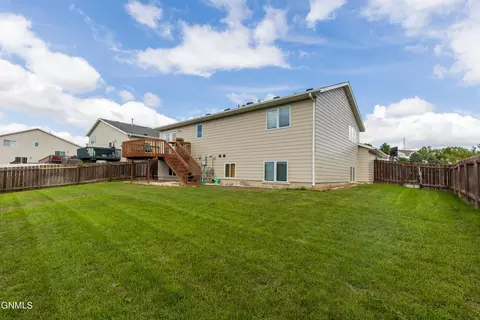 801 E Calgary Ave, Bismarck, ND 58503 photo 21
