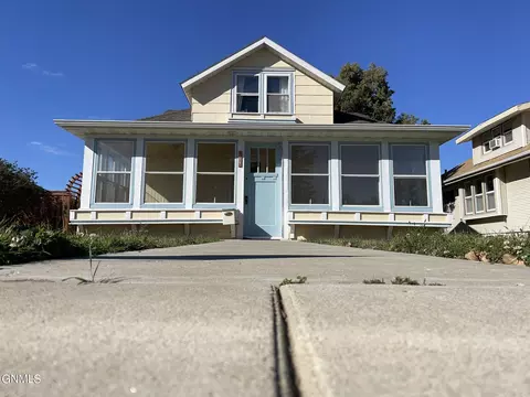 611 1st Ave E, Williston, ND 58801 photo 1