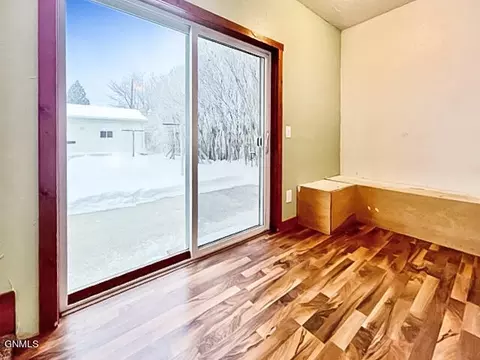 1401 1st Ave E, Williston, ND 58801 photo 7