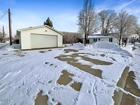 1401 1st Ave E, Williston, ND 58801 photo 23