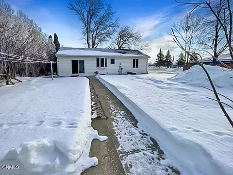 1401 1st Ave E, Williston, ND 58801 photo 20