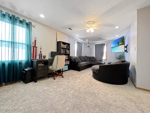 2222 13th Ave W, Williston, ND 58801 photo 14