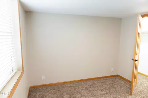 1162 12th St E, Dickinson, ND 58601 photo 52
