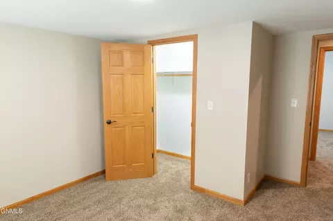 1162 12th St E, Dickinson, ND 58601 photo 54