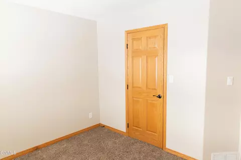 1162 12th St E, Dickinson, ND 58601 photo 36