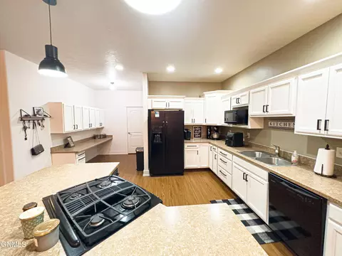 2802 24th St W, Williston, ND 58801 photo 8