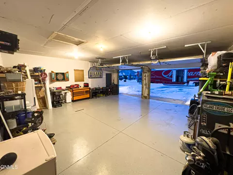 2802 24th St W, Williston, ND 58801 photo 26