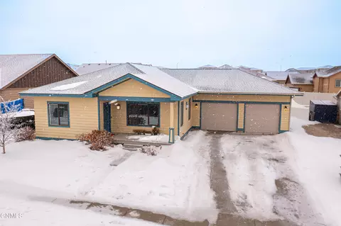 2802 24th St W, Williston, ND 58801 photo 1