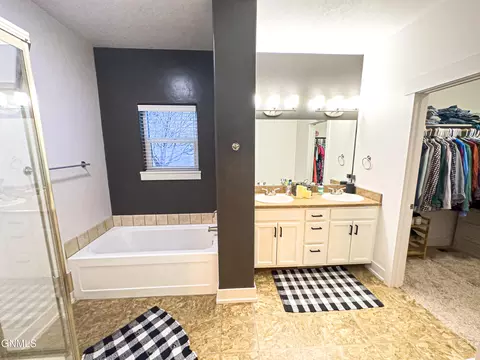 2802 24th St W, Williston, ND 58801 photo 22