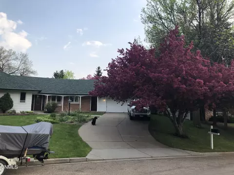 1009 Cottage Dr, Bismarck, ND 58501 photo 43