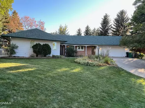 1009 Cottage Dr, Bismarck, ND 58501 photo 36