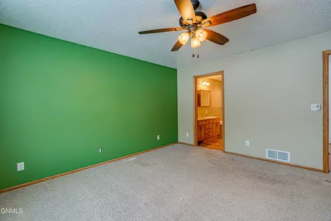3822 Normandy St, Bismarck, ND 58503 photo 23