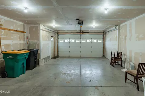 3822 Normandy St, Bismarck, ND 58503 photo 31