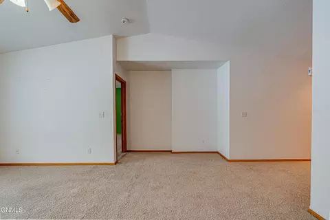 3822 Normandy St, Bismarck, ND 58503 photo 20