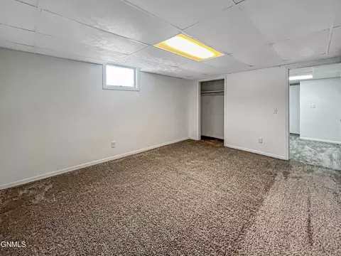 2208 University Ave, Williston, ND 58801 photo 67