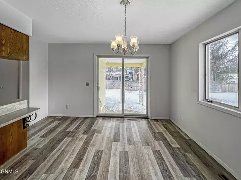 2208 University Ave, Williston, ND 58801 photo 50