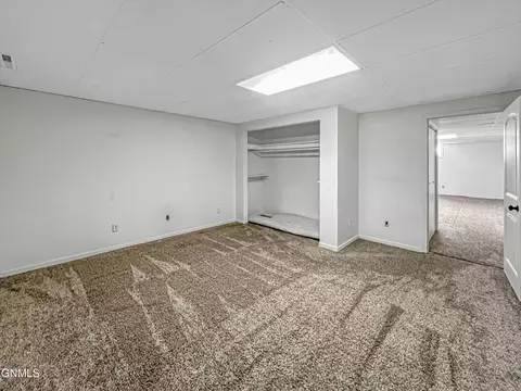 2208 University Ave, Williston, ND 58801 photo 65