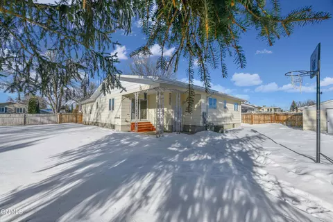 2208 University Ave, Williston, ND 58801 photo 13