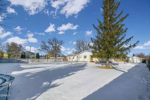 2208 University Ave, Williston, ND 58801 photo 11