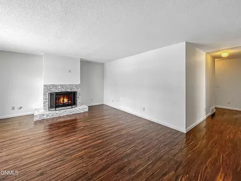 2208 University Ave, Williston, ND 58801 photo 17