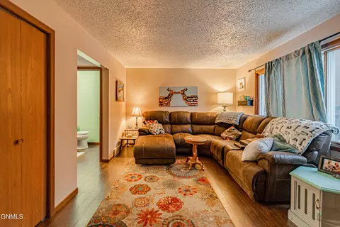 3736 Renee Dr, Bismarck, ND 58503 photo 5