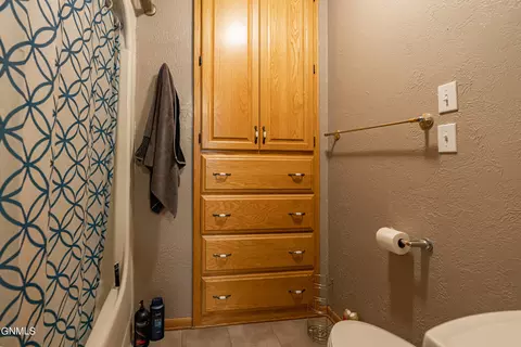 730 Custer Dr, Mandan, ND 58554 photo 25