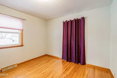 730 Custer Dr, Mandan, ND 58554 photo 26