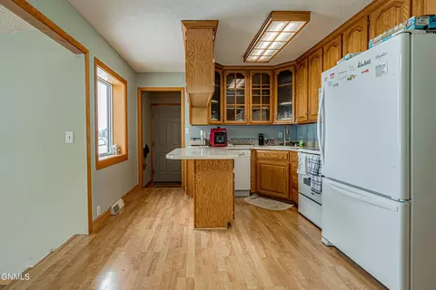 730 Custer Dr, Mandan, ND 58554 photo 7