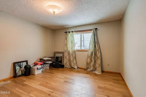 730 Custer Dr, Mandan, ND 58554 photo 17