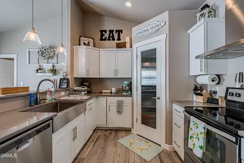 11603 Apple View Ln, Menoken, ND 58558 photo 7
