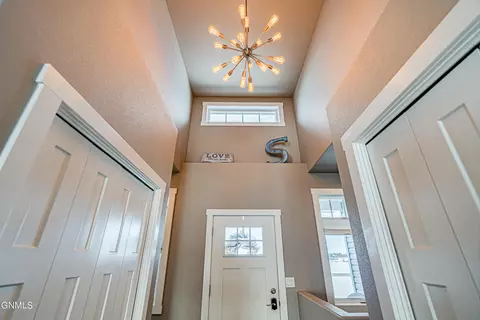 11603 Apple View Ln, Menoken, ND 58558 photo 4