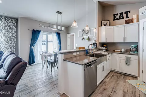 11603 Apple View Ln, Menoken, ND 58558 photo 6