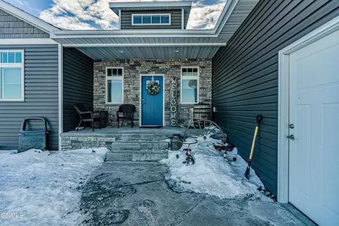 11603 Apple View Ln, Menoken, ND 58558 photo 3