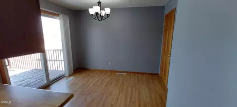 2405 University Ave, Williston, ND 58801 photo 10