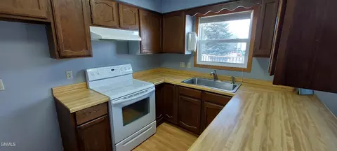 2405 University Ave, Williston, ND 58801 photo 8