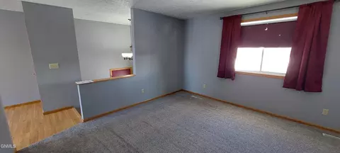 2405 University Ave, Williston, ND 58801 photo 4