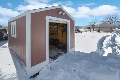 1014 W Broadway W, Williston, ND 58801 photo 17