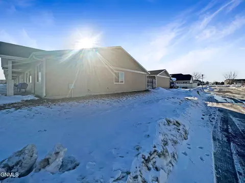 1541 19th Ave W, Williston, ND 58801 photo 15