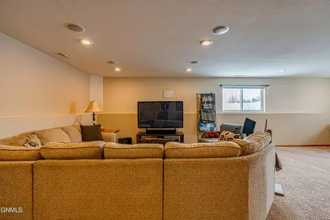 2803 10 Ave SE, Mandan, ND 58554 photo 29