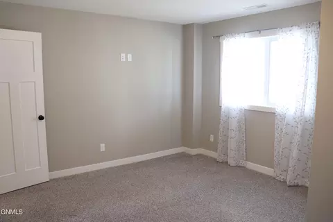 4535 Trailblazer Loop, Mandan, ND 58554 photo 33