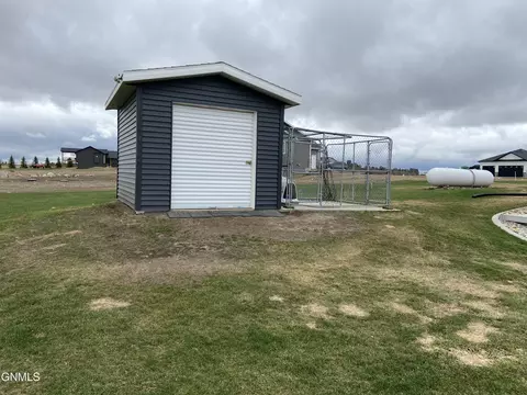 4535 Trailblazer Loop, Mandan, ND 58554 photo 54