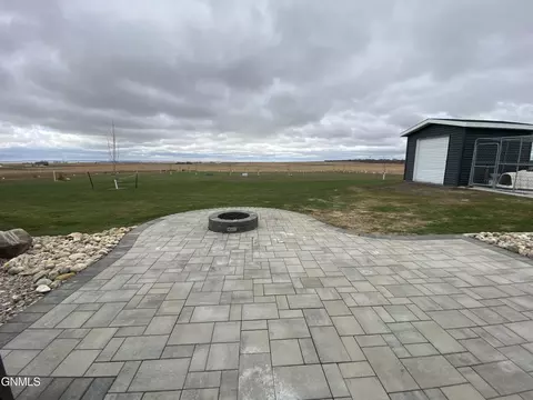 4535 Trailblazer Loop, Mandan, ND 58554 photo 55
