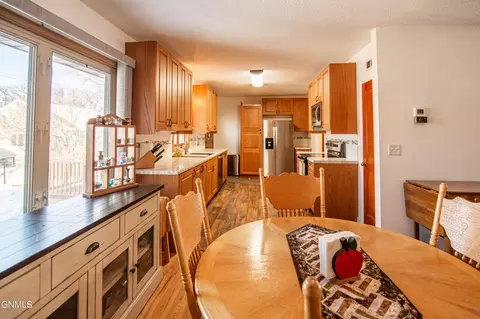 1210 N 4th St, Bismarck, ND 58501 photo 10